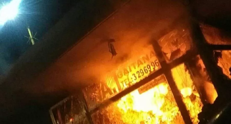 CAI de La Gaitana fue incendiado durante las protestas en Bogotá por la muerte del abogado Javier Ordóñez