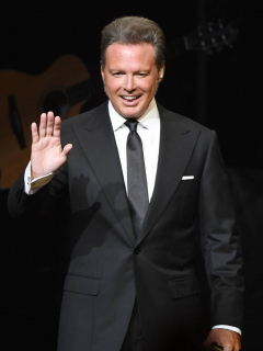 Foto de Luis Miguel, a propósito de que su mamá está viva y él sabe de su paradero
