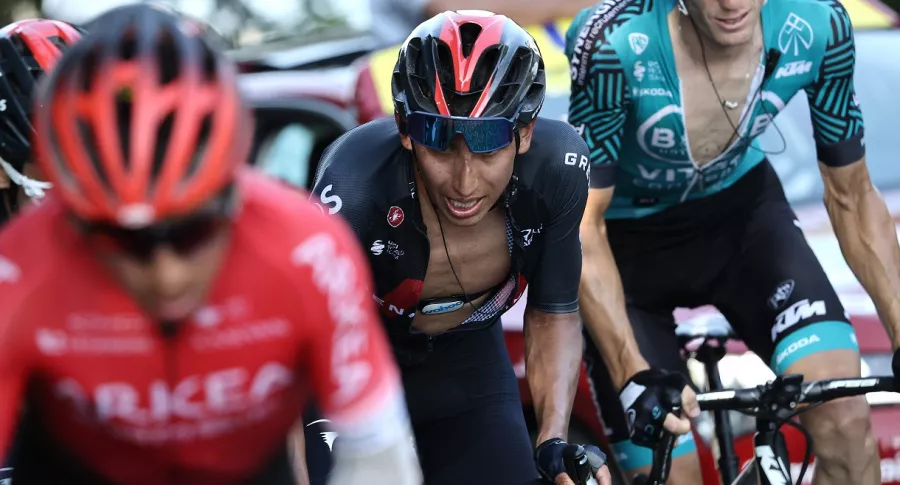 Egan Bernal y Nairo Quintana en la etapa 15 del Tour de Francia 2020, en la que perdieron bastante tiempo y quedaron sin posibilidades de podio