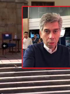 Evento de reconciliación en Bogotá que tuvo una silla vacía marcada con el nombre de Iván Duque, por la que Daniel Coronell hizo crítica, y foto del periodista. (Fotomontaje de Pulzo)