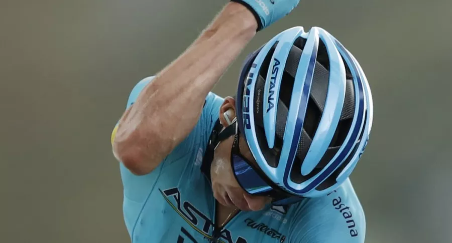 Miguel Ándel López, al llegar solitario a la meta de la etapa 17 del Tour de Francia 2020.