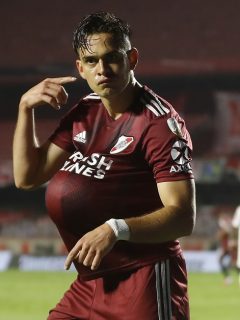 Rafael Santos Borré celebrando su gol en el empate de River Plate contra Sao Paulo en Copa Libertadores