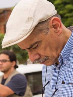 Un juez emitió una orden de arresto contra el periodista Gonzalo Guillén considerando que había incumplido al rectificar una opinión vertida en su cuenta de Twitter.
