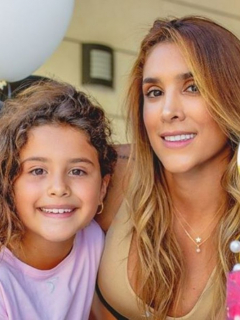 Daniela Ospina, quien habló de su separación con James, junto a su hija Salomé