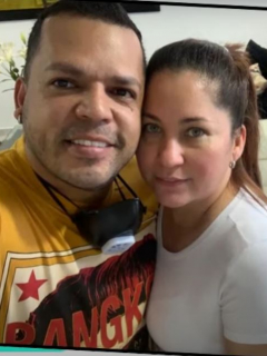 Dinkol Arroyo y su esposa Mary, con quien se ha casado 3 veces después de 2 divorcios