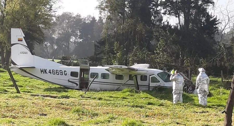 Avión pequeño cayó en el norte de Bogotá, este martes