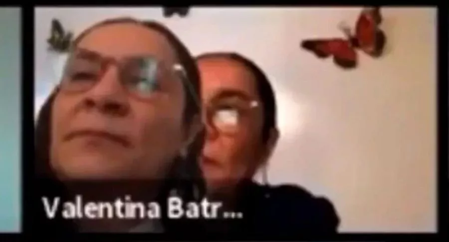 Congresista Valentina Batres Guadarrama, pillada poniendo foto en sesión virtual