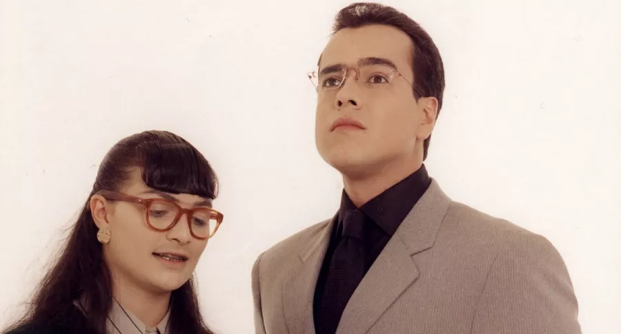 Ana María Orozco y Jorge Enrique Abello, cuando actuaban en 'Yo soy Betty, la fea', novela que regresa a RCN.