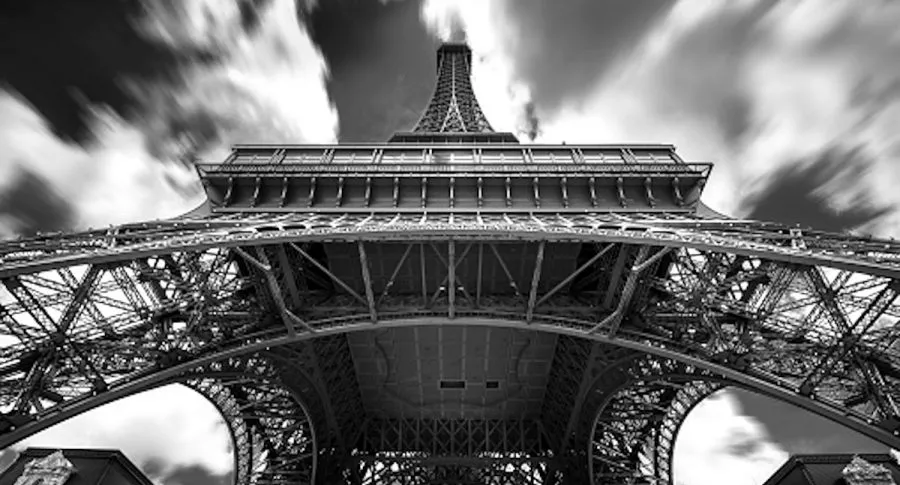 La Torre Eiffel fue reabierta después de falsa alarma.