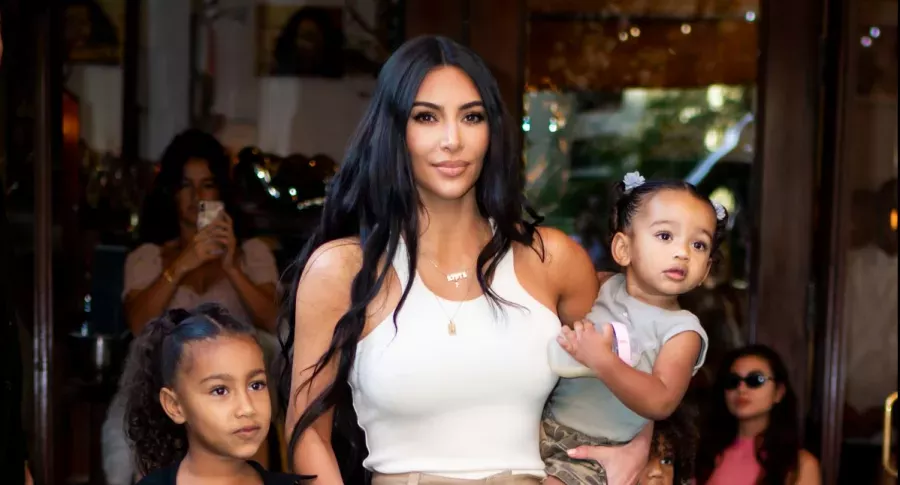 Kim Kardashian con sus hijos Saint, Chicago y North, fans de 'Jojo', la 'youtuber' que recomendó en los 100 de Time.