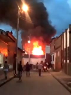 Incendio en La Candelaria, en el centro de Bogotá.