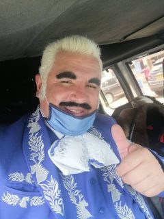 Foto de Andrés Calderón, 'To me llamo Vicente Fernández', quien se defendió de denuncia de acoso sexual