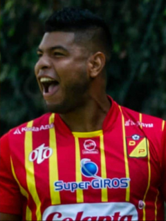 Jugadores del Deportivo Independiente Medellín y Deportivo Pereira, que se enfrentarán este domingo 27 de septiembre.