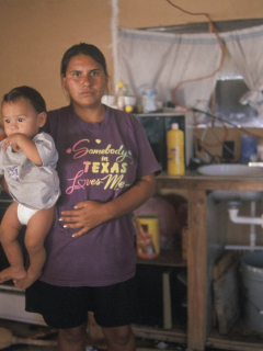 Hogar vulnerable en Colombia: las familias colombianas han tenido que reducir sus comidas diaria por culpa de la crisis del COVID-19.