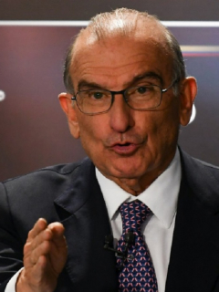 Humberto de la Calle y Donald Trump, en fotos de archivo de 2016 y 2018, respectivamente, a propósito de la respuesta del exvicepresidente colombiano a las críticas del presidente estadounidense sobre el acuerdo de paz con las Farc.