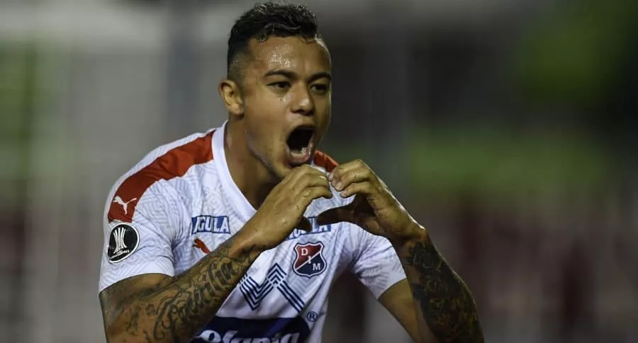 Leonardo Castro celebrando su gol con Independiente Medellín contra Caracas en la Copa Libertadores