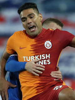 Falcao García jugando contra el Rangers en la Europa League, que eliminó al Galatasaray