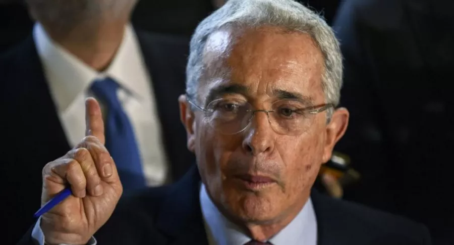 Imagen de Álvaro Uribe, del que la Corte Suprema decide hoy qué ley acoge su proceso