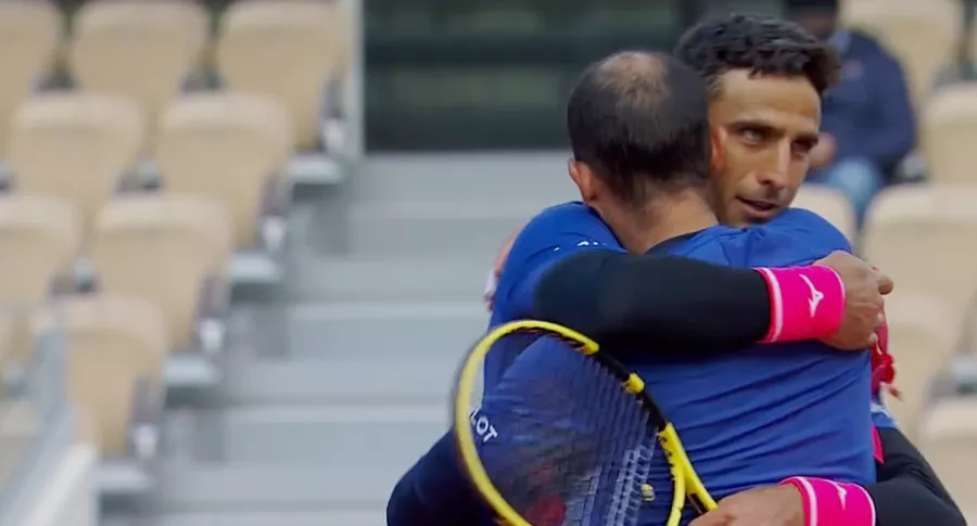 Juan Sebastián Cabal y  Robert Farah avanzan a cuartos de final en Roland Garros