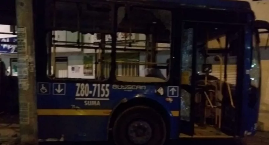 Bus del Sitp que se robaron en protestas en Bogotá: despiden de su trabajo a conductor del bus del Sitp con el que mataron a mujer en medio de disturbios en Bogotá.