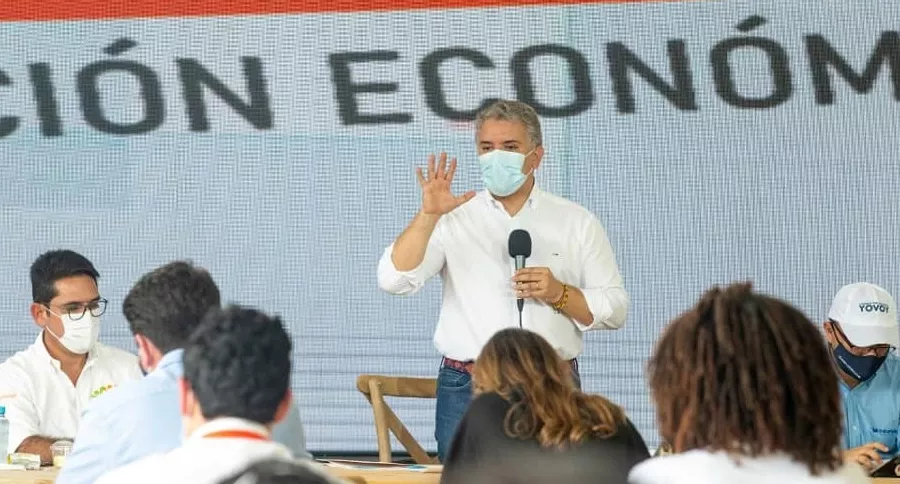 Iván Duque hablando en un evento desde Villavicencio, Meta: el presidente indicó que la vacuna contra COVID-19 llegaría al país a mediados de 2021. 