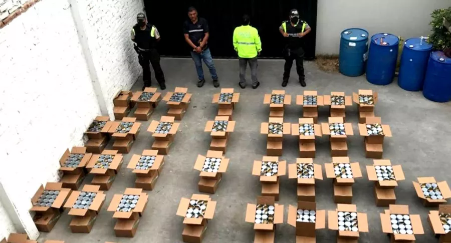 Incautan una tonelada de cocaína en latas de atún, en Ecuador.