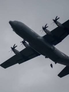 Avión Hércules de la Fuerza Aérea colombiana, como el que entregó Estados Unidos a Colombia en octubre del 2020.