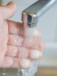 Grifo de agua, a propósito de los cortes de agua en Bogotá.