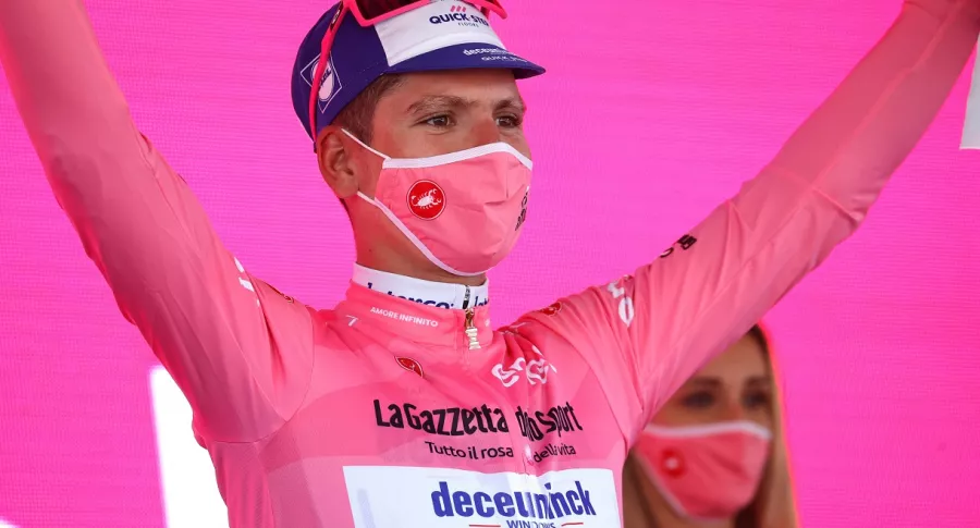 Joao Almeida, líder del Giro de Italia, clasificación general tras etapa 8
