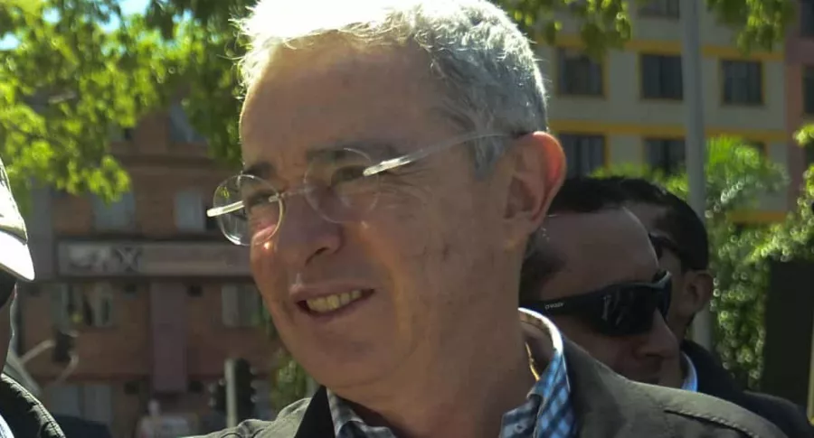 Álvaro Uribe Vélez, que este sábado reaccionó a la decisión que le permite recuperar su libertad
