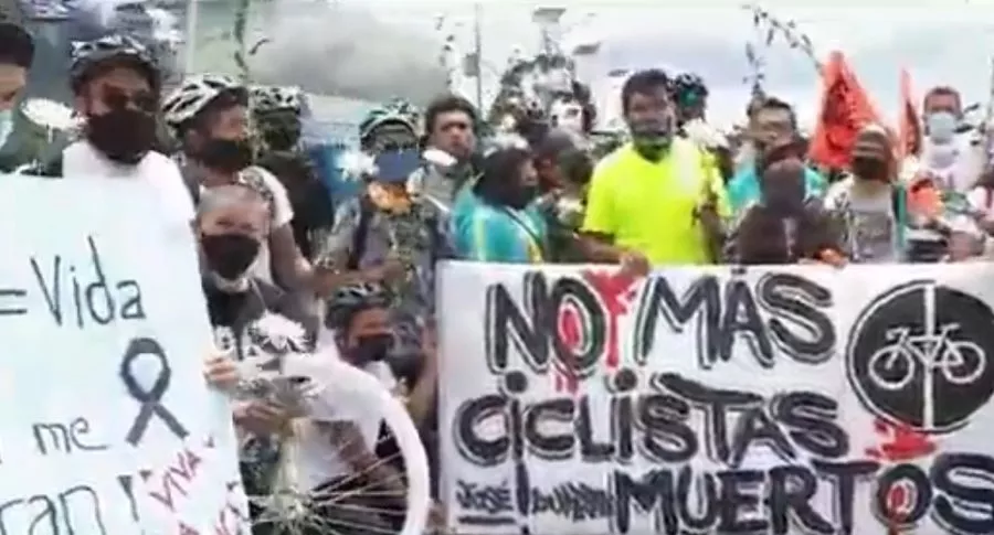 Ciclistas hicieron caravana por la vida por muerte de José Antonio Duarte