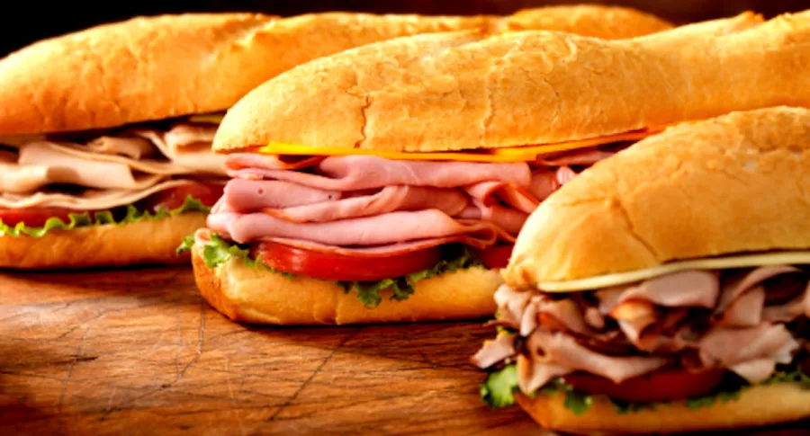 TPan de sándwiches de Subway no es pan: corte en Irlanda.