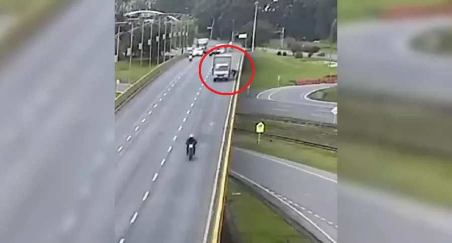 Imagen del accidente, que ilustra nota: ¿Por qué conductor que mató a ciclista no está en cárcel?