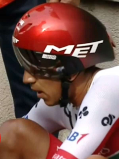 Juan Sebastián Molano culpa a la publicidad de su caída en el Giro de Italia.