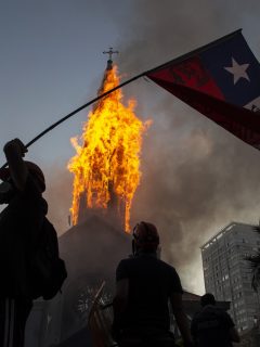 Jornada violenta de protestas en Chile, que dejó un muerto y más de 550 heridos