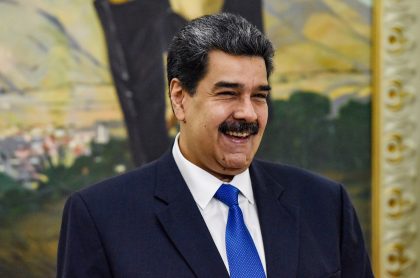 Nicolás Maduro en medio de un evento público en Caracas.