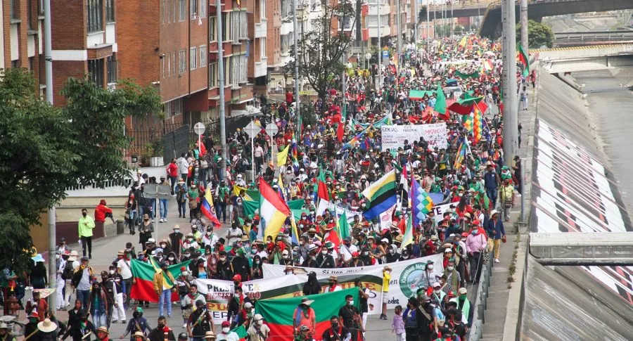 Imagen de la marcha de la minga indígena: miles se van de Bogotá, pero otros llegan