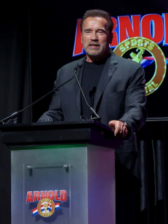 Foto de Arnold Schwarzenegger, quien fue hospitalizado