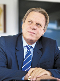 Ramón Jesurún, presidente de la FCF, pagó su respectiva multa ante la SIC por reventa de boletas.