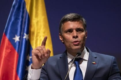 Leopoldo López, en rueda de prensa donde aclaró si su fuga fue pactada entre Venezuela y España.