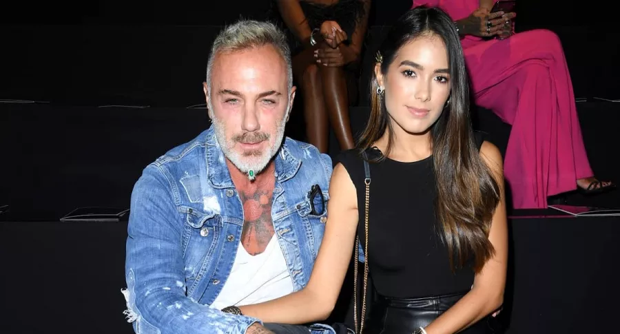 Gianluca Vacchi y Sharon Fonseca, pareja que tuvo a su hija y vive en lujosa mansión de Italia, en la Semana de la Moda de Milán de 2019.