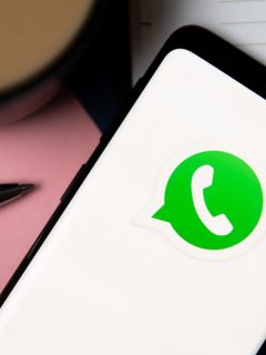Logotipo de WhatsApp para ilustrar nota sobre el truco para cambiar el color de las letras a rojo