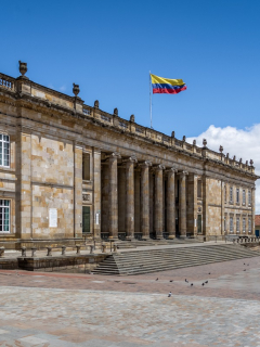 Congreso de Colombia. Ciudadanos con posgrado prefieres la izquierda sobre la derecha