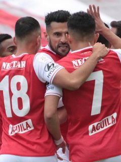 Santa Fe celebrando un goi, uno de los 16 clasificados a octavos de final de la Copa Colombia