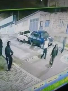 Imágenes del asesinato de un hombre que refleja la disputa entre bandas en el sur de Bogotá