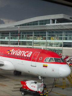 Avión de Avianca ilustra nota sobre cargos que Supertransporte le formuló a la empresa, por vulnerar derechos de pasajeros
