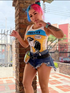 Foto de Yina Calderón, a quien se le abrieron puntos de cirugía por irresponsable