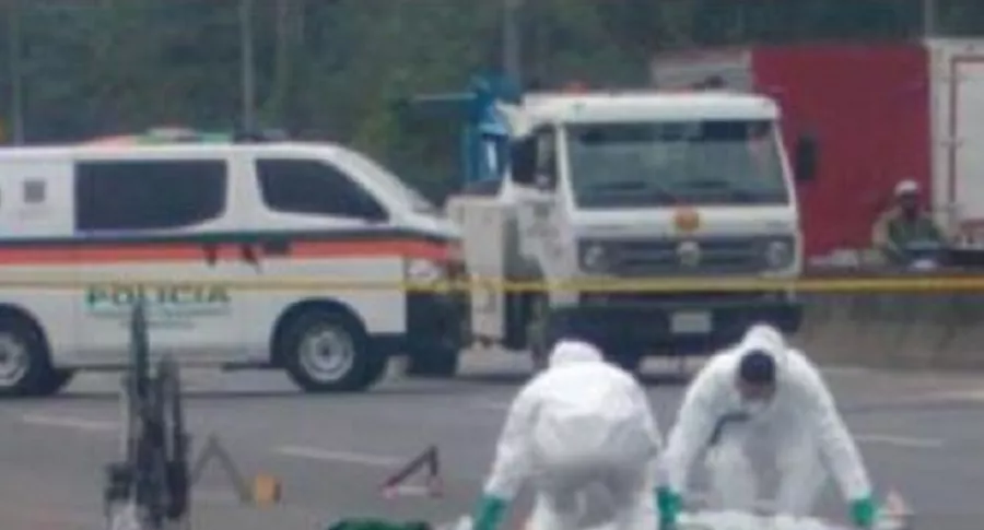 Levantamiento del cuerpo de ciclista arrollado por bus del Sitp en Bogotá