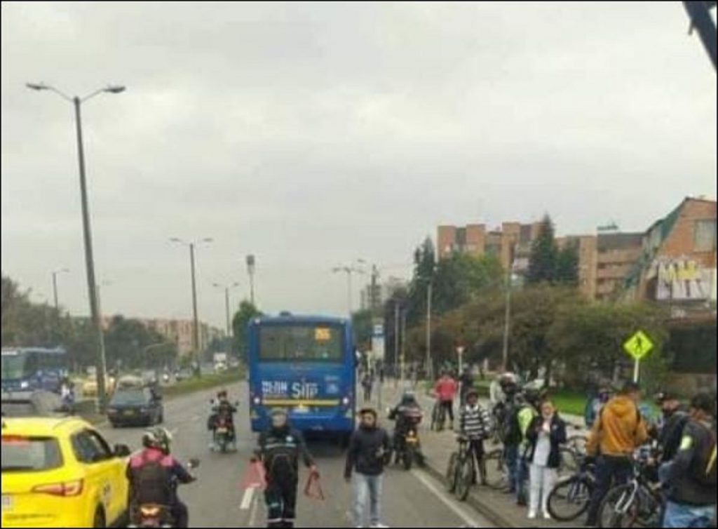 Accidente de ciclista que murió atropellado por bus del SITP - Facebook El Informador de Fontibón