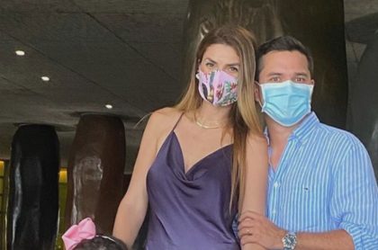 Siad Char, que tiene coronavirus, en una foto con su esposo Luis Carlos Vélez.